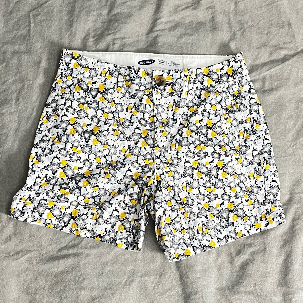 Old Navy Everyday Short